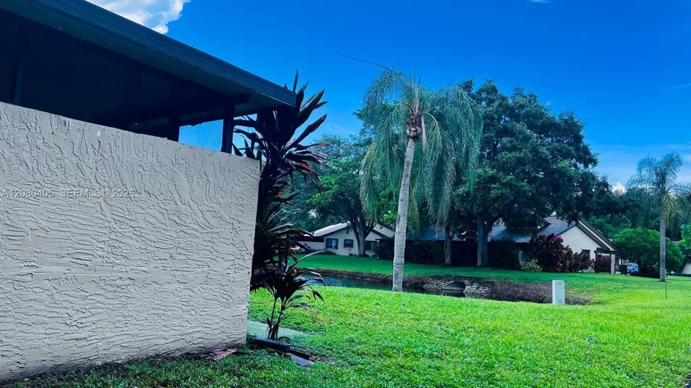 1531 NW 98th Ave Pembroke Pines, FL 33024