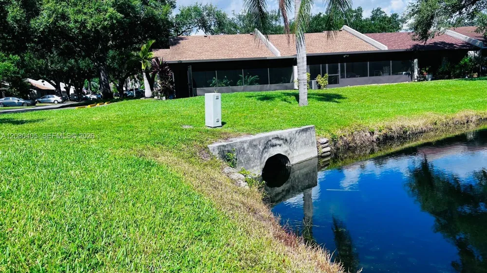 1531 NW 98th Ave Pembroke Pines, FL 33024