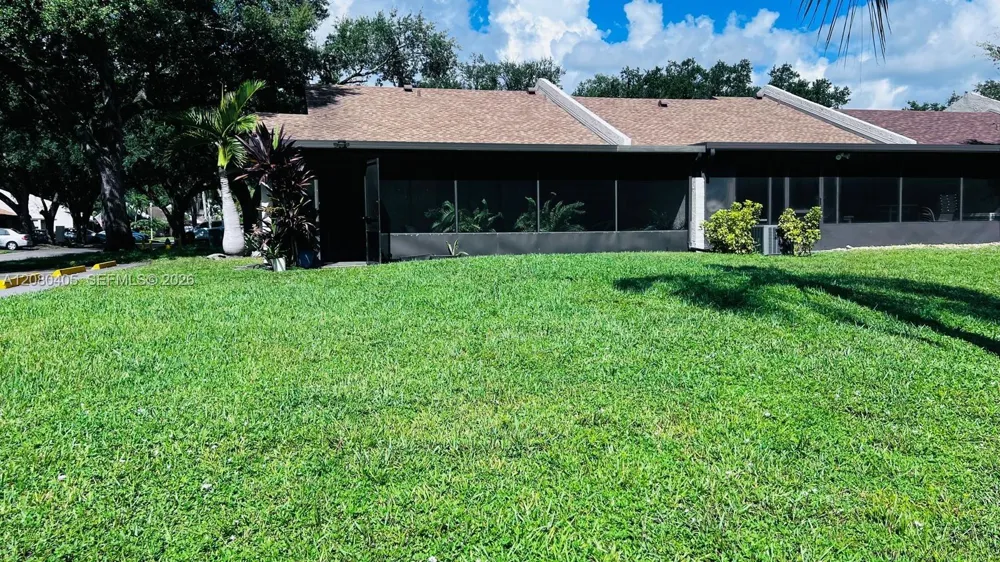 1531 NW 98th Ave Pembroke Pines, FL 33024