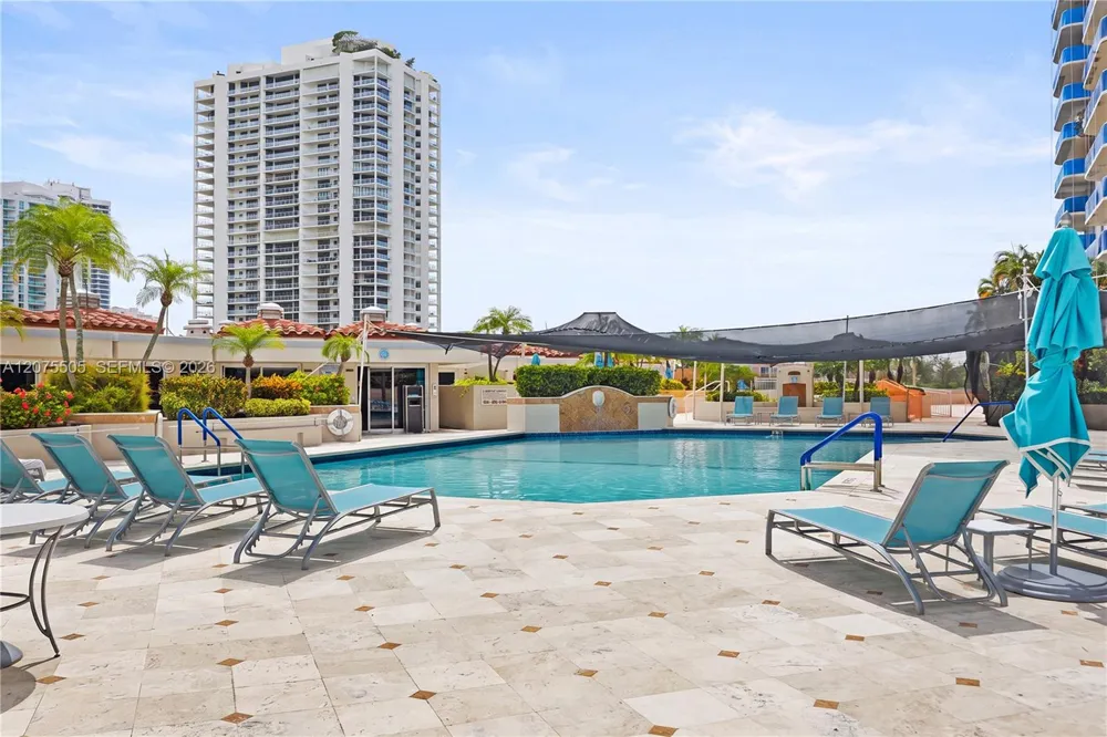 19667 Turnberry Way #3F Aventura, FL 33180