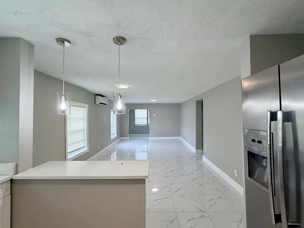 605 NW 9TH AVENUE Pompano Beach, FL 33060