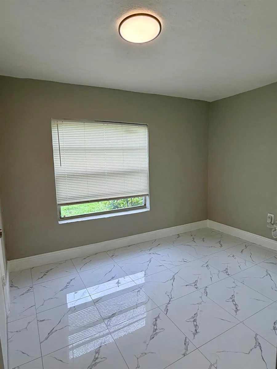605 NW 9TH AVENUE Pompano Beach, FL 33060
