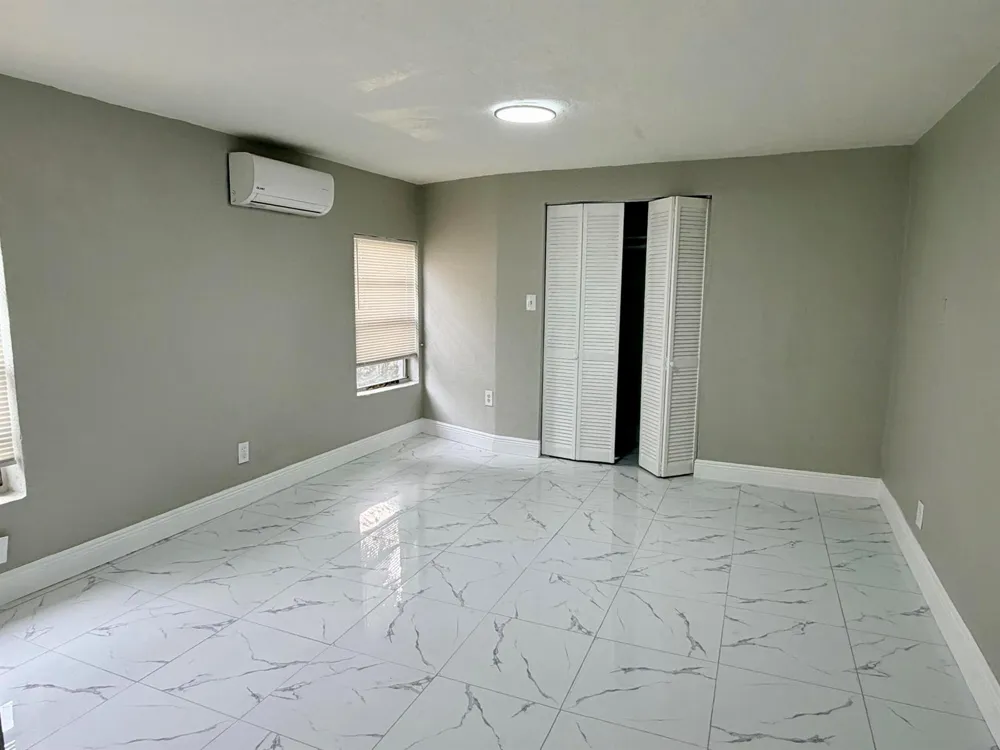 605 NW 9TH AVENUE Pompano Beach, FL 33060