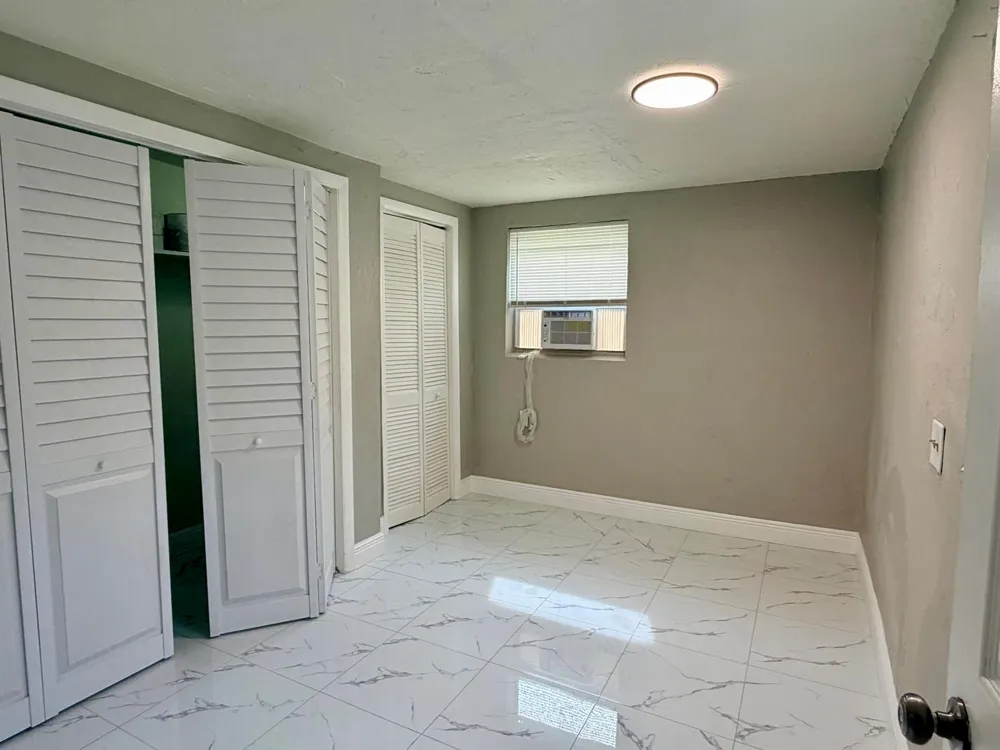 605 NW 9TH AVENUE Pompano Beach, FL 33060