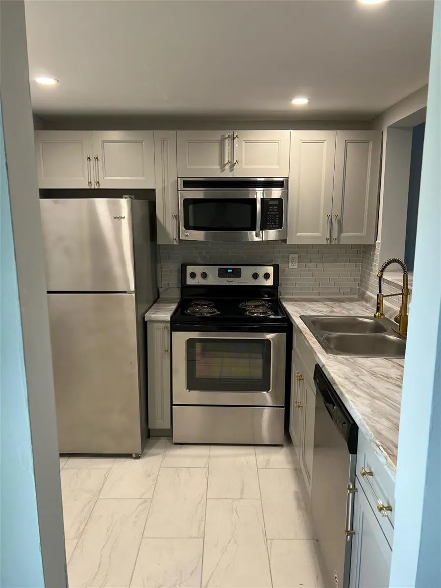9070 Lime Bay Boulevard #209 Tamarac, FL 33321