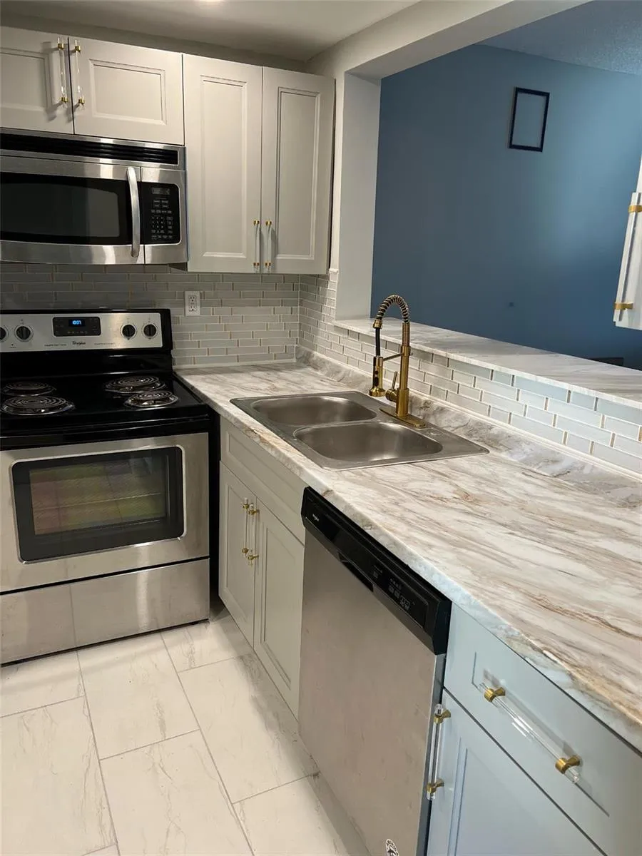 9070 Lime Bay Boulevard #209 Tamarac, FL 33321