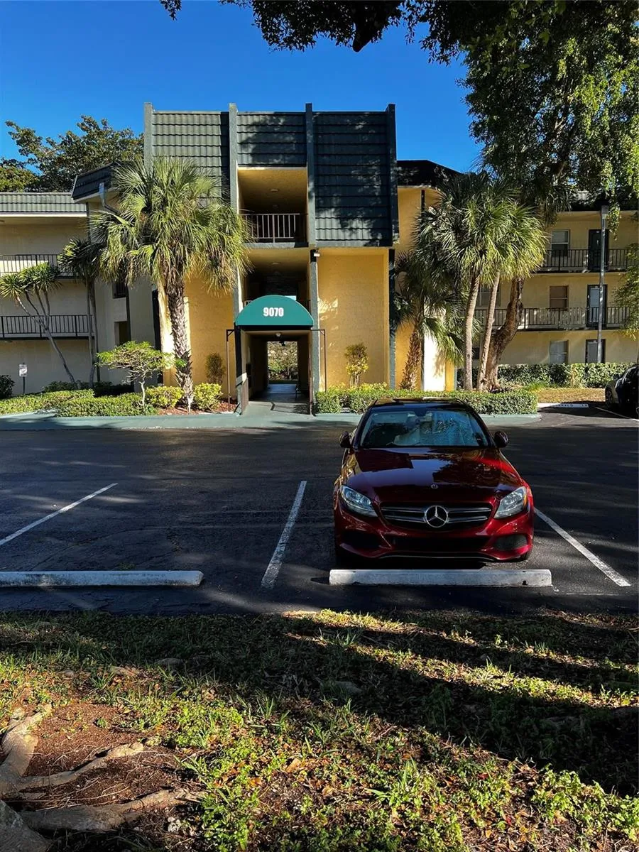 9070 Lime Bay Boulevard #209 Tamarac, FL 33321