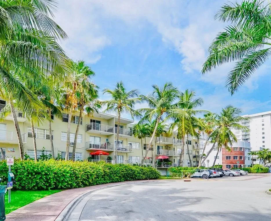 1441 Lincoln Rd #214 Miami Beach, FL 33139