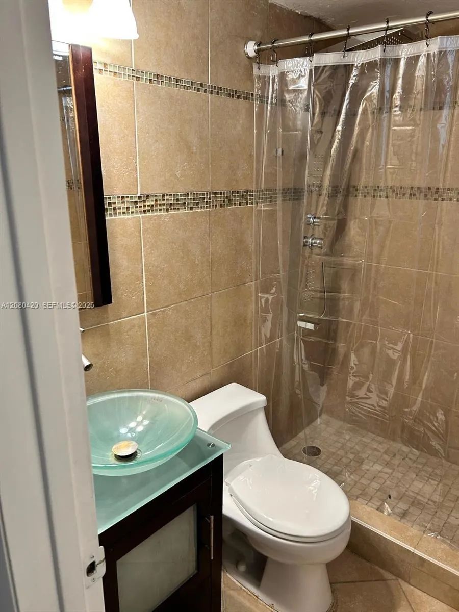 1441 Lincoln Rd #214 Miami Beach, FL 33139
