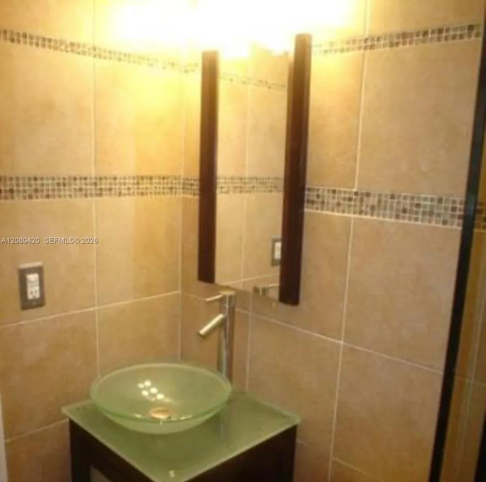 1441 Lincoln Rd #214 Miami Beach, FL 33139