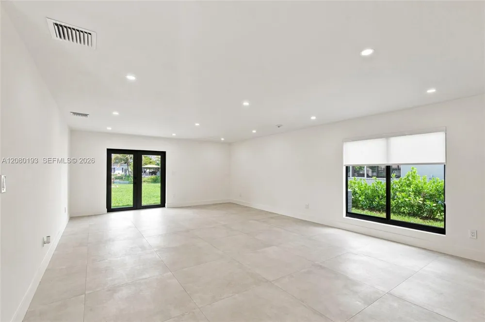 9771 Bel Aire Dr Cutler Bay, FL 33157