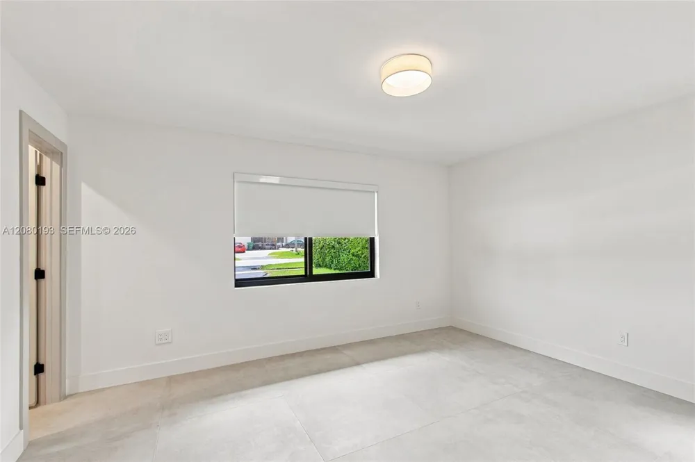 9771 Bel Aire Dr Cutler Bay, FL 33157