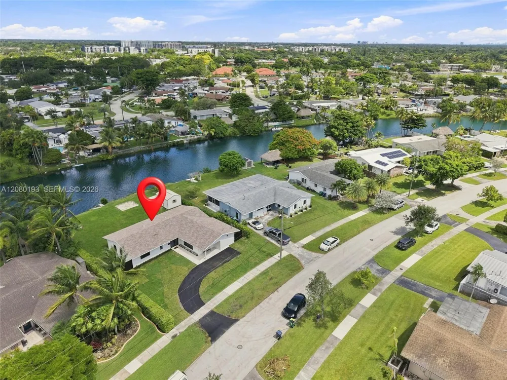 9771 Bel Aire Dr Cutler Bay, FL 33157