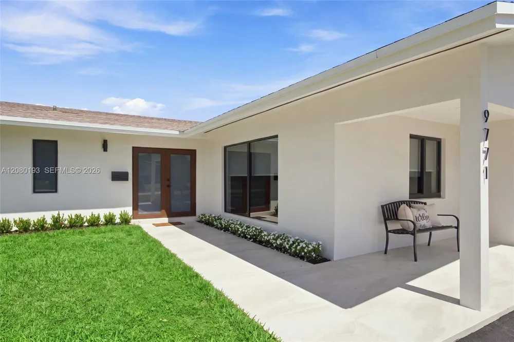 9771 Bel Aire Dr Cutler Bay, FL 33157