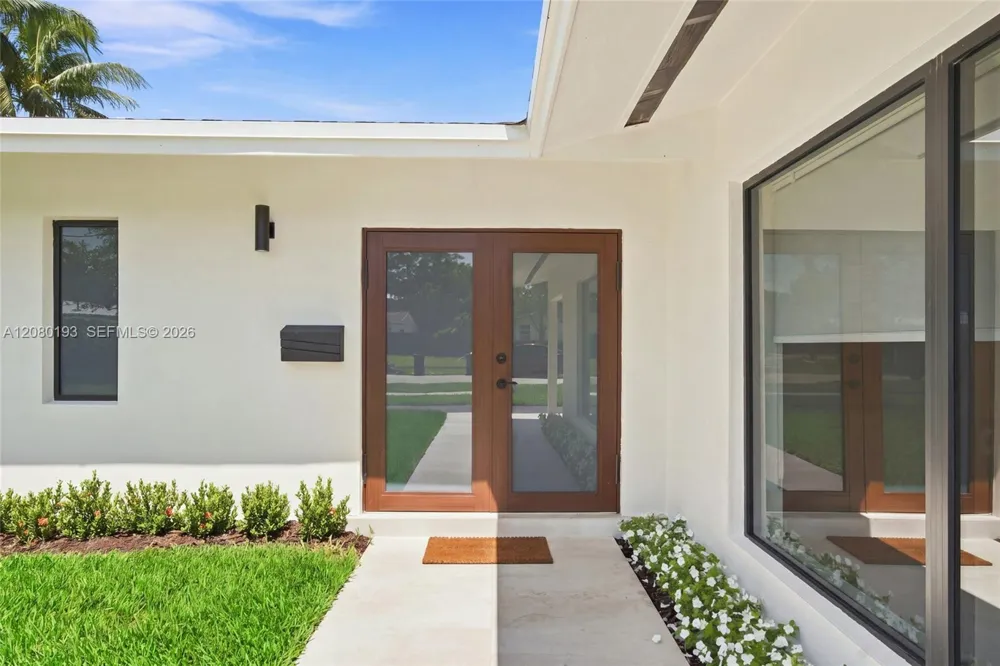 9771 Bel Aire Dr Cutler Bay, FL 33157