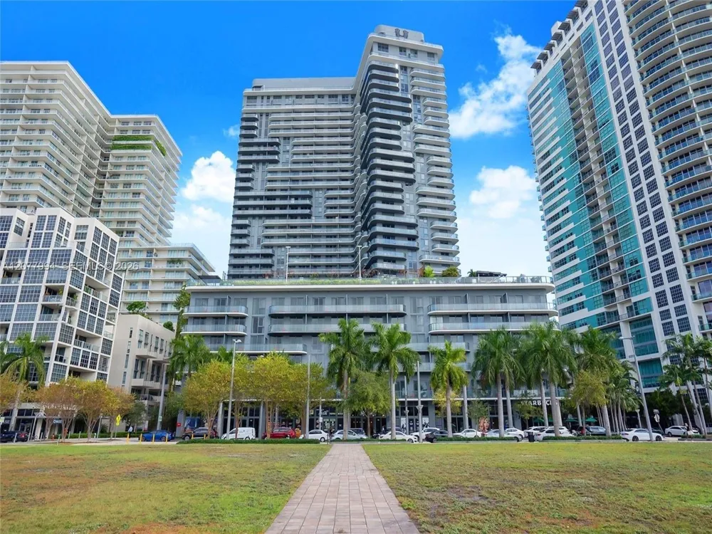 121 NE 34th St #1612 Miami, FL 33137