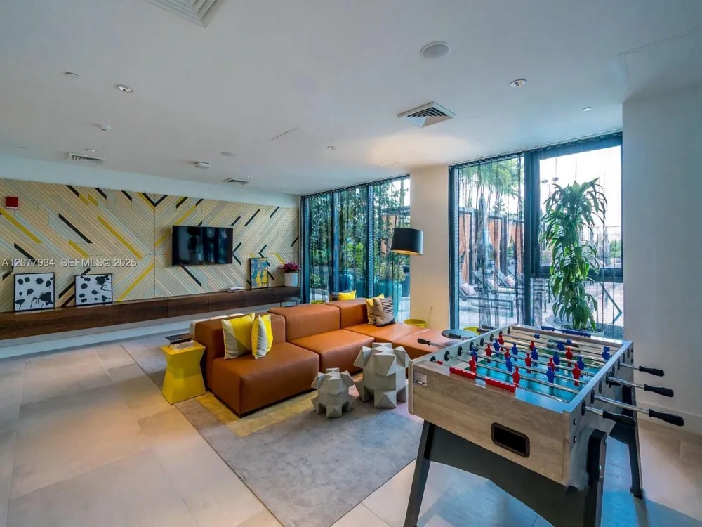 121 NE 34th St #1612 Miami, FL 33137