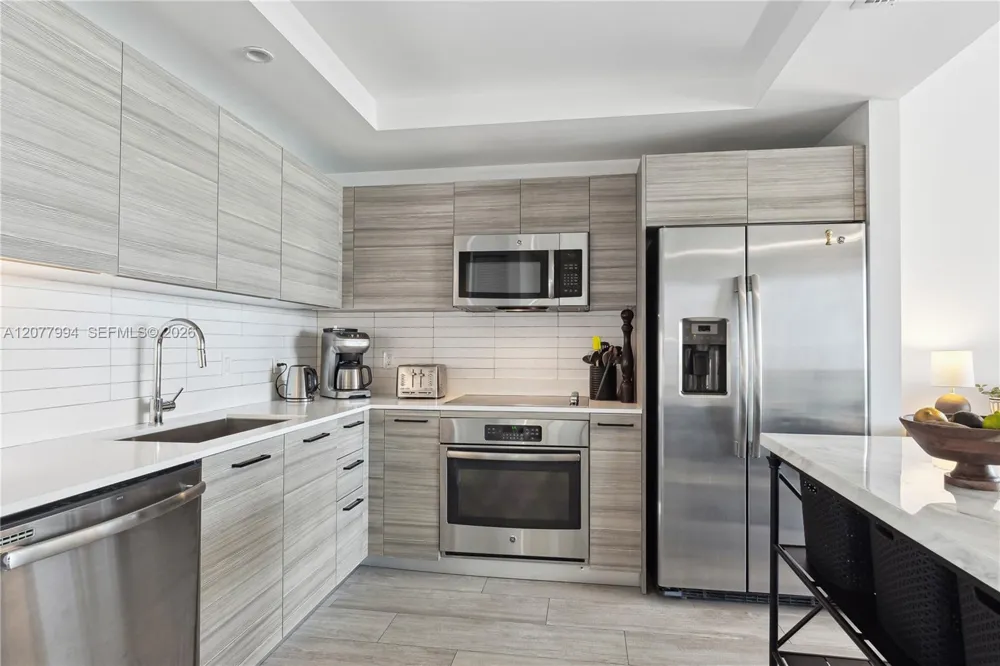 121 NE 34th St #1612 Miami, FL 33137