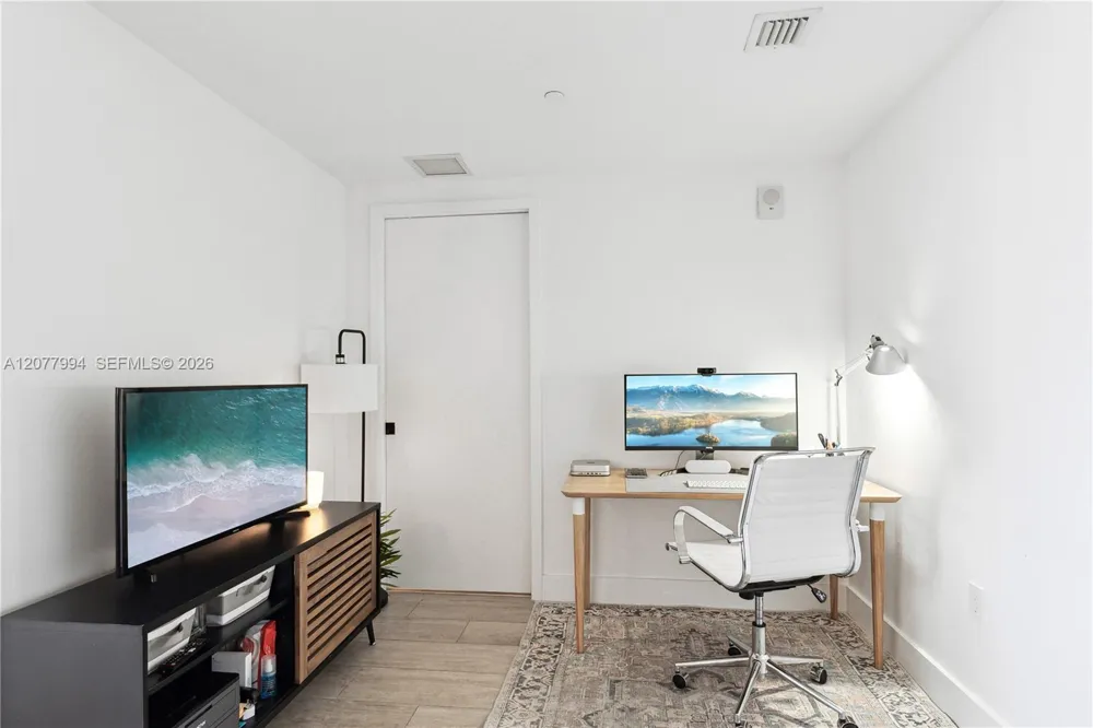 121 NE 34th St #1612 Miami, FL 33137