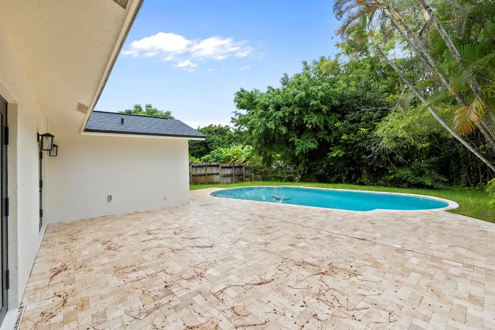 2749 Park Drive Lake Worth, FL 33462