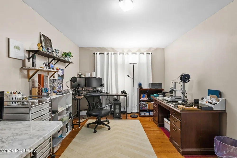 19 Stephenville Parkway Edison, NJ 08820