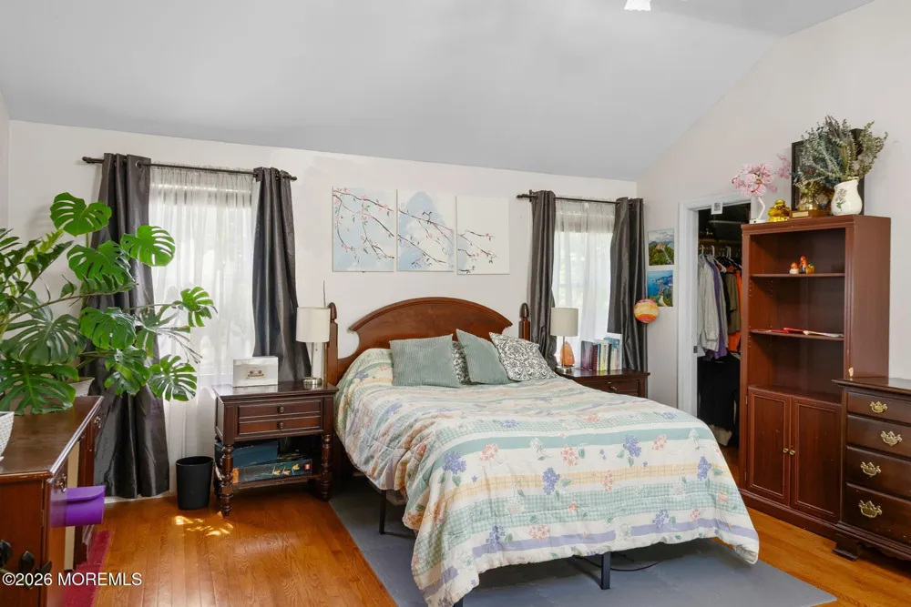 19 Stephenville Parkway Edison, NJ 08820