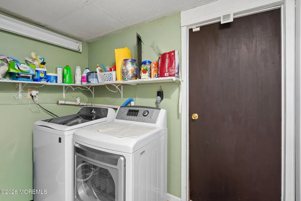19 Stephenville Parkway Edison, NJ 08820