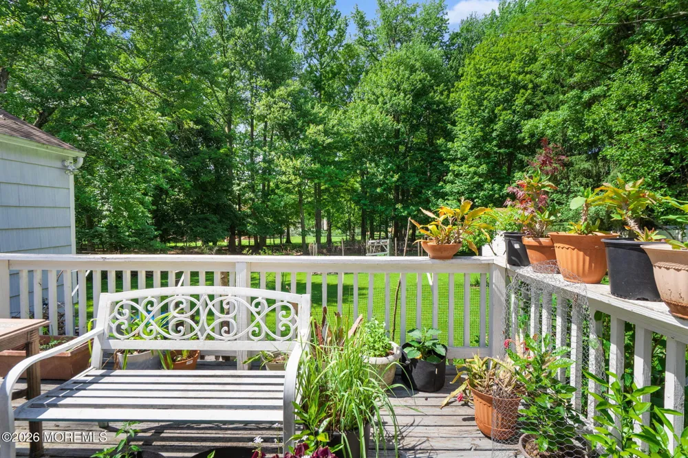 19 Stephenville Parkway Edison, NJ 08820