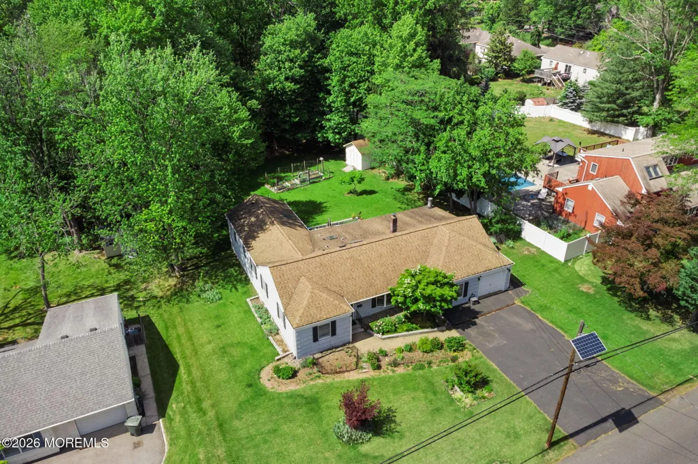 19 Stephenville Parkway Edison, NJ 08820