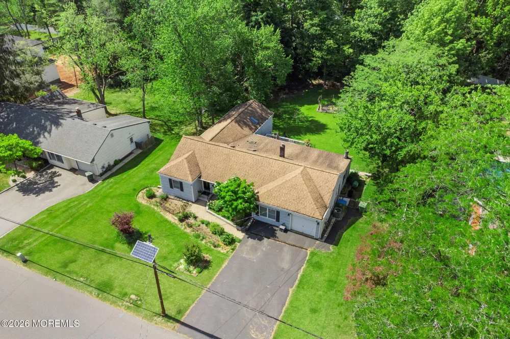 19 Stephenville Parkway Edison, NJ 08820