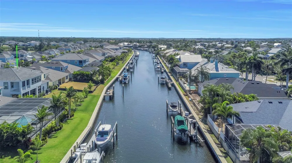 1016 SIGNET DRIVE Apollo Beach, FL 33572