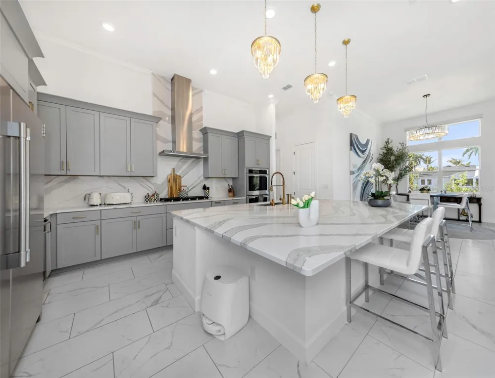 1016 SIGNET DRIVE Apollo Beach, FL 33572