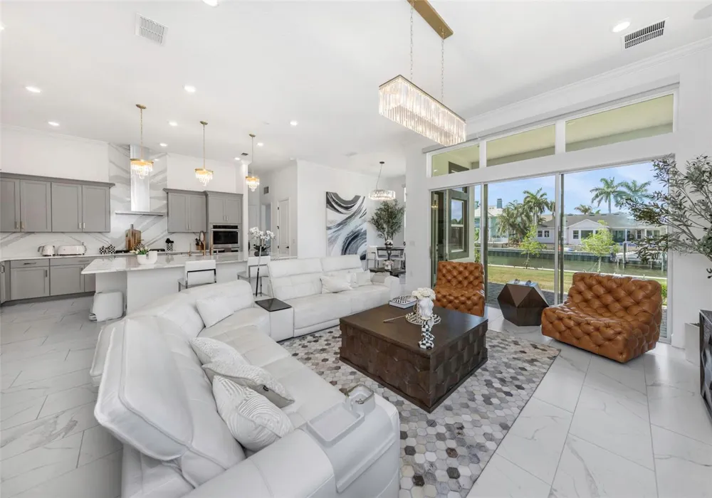 1016 SIGNET DRIVE Apollo Beach, FL 33572
