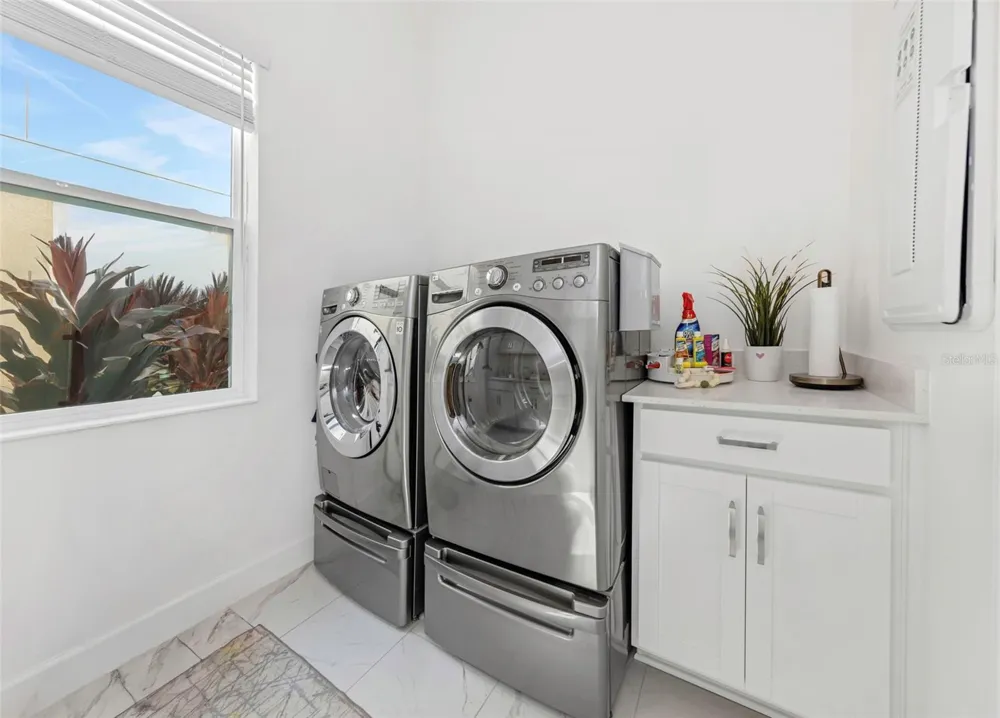 1016 SIGNET DRIVE Apollo Beach, FL 33572