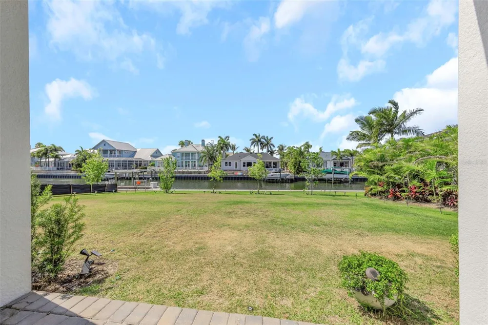 1016 SIGNET DRIVE Apollo Beach, FL 33572