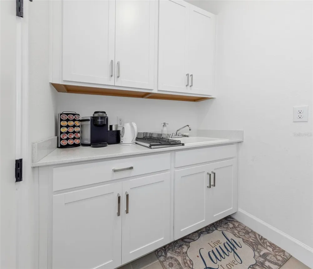 1016 SIGNET DRIVE Apollo Beach, FL 33572