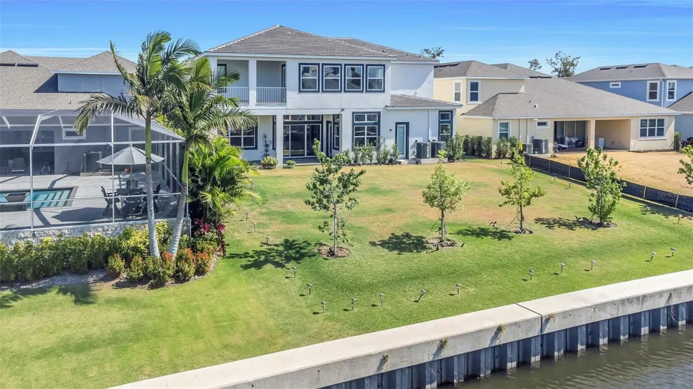 1016 SIGNET DRIVE Apollo Beach, FL 33572