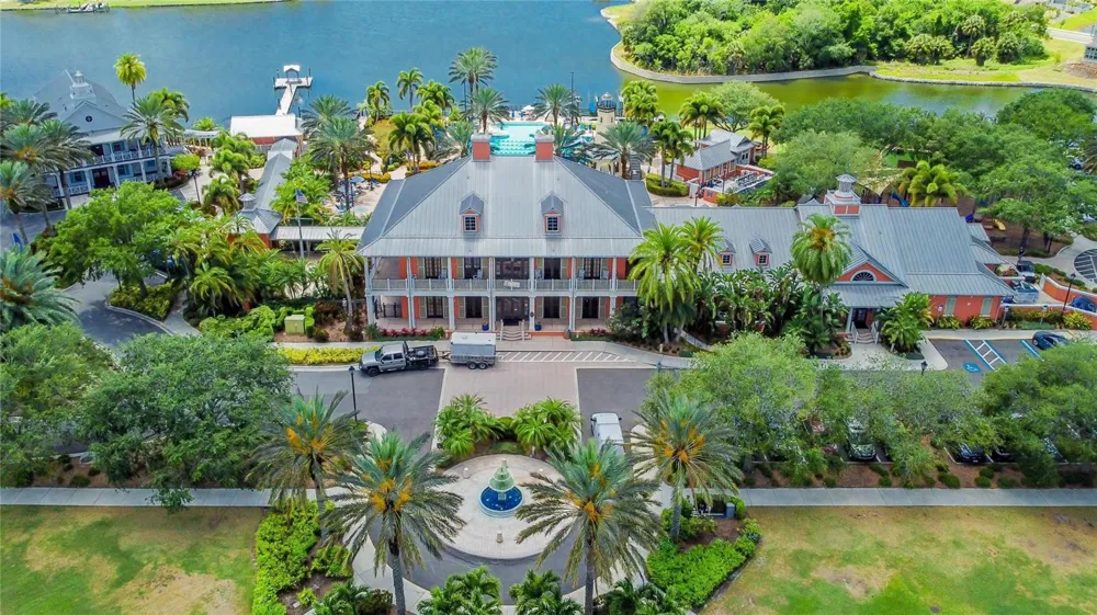 1016 SIGNET DRIVE Apollo Beach, FL 33572