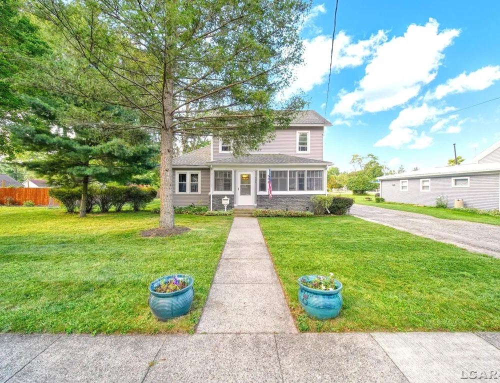 506 E Logan Street Tecumseh City, MI 49286