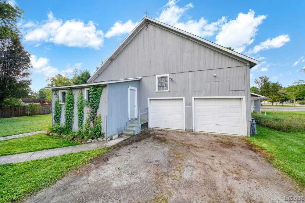 506 E Logan Street Tecumseh City, MI 49286