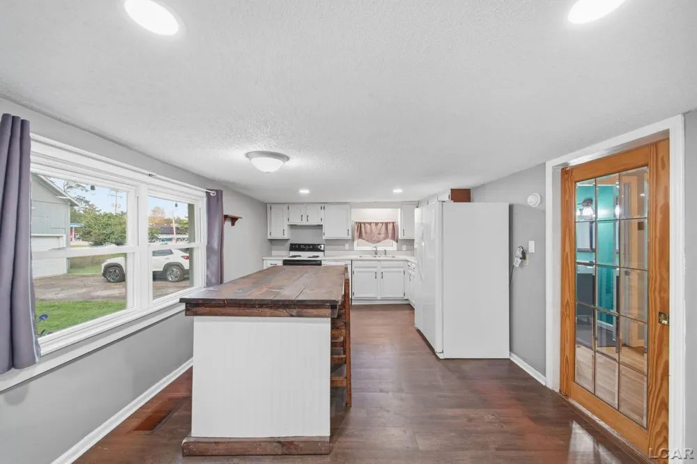 506 E Logan Street Tecumseh City, MI 49286