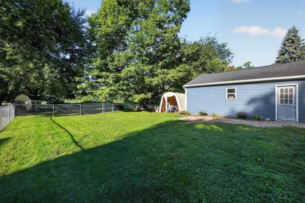 616 E Grand River Road Laingsburg City, MI 48848