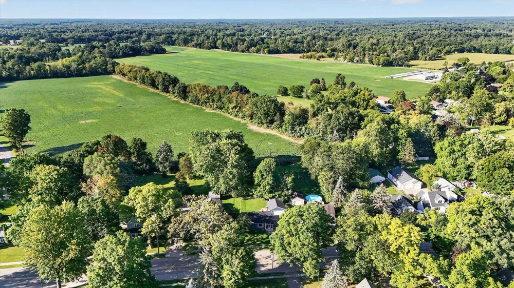 616 E Grand River Road Laingsburg City, MI 48848