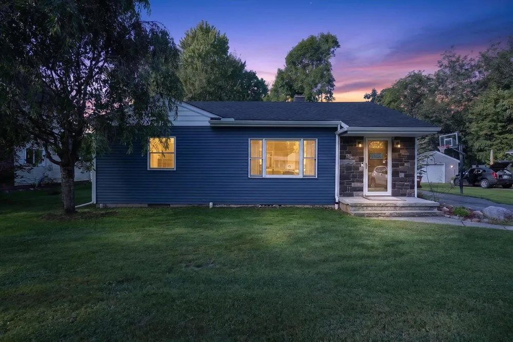 616 E Grand River Road Laingsburg City, MI 48848