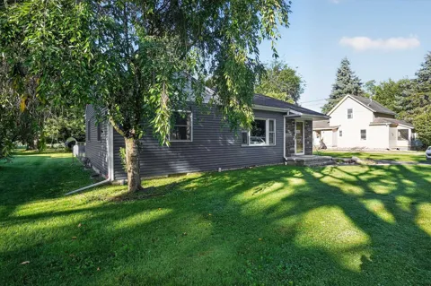 616 E Grand River Road