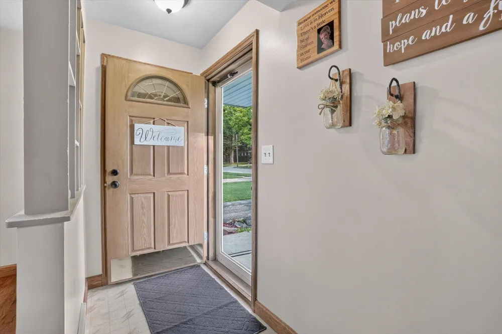 616 E Grand River Road Laingsburg City, MI 48848