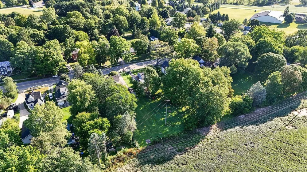 616 E Grand River Road Laingsburg City, MI 48848
