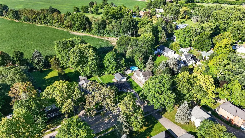 616 E Grand River Road Laingsburg City, MI 48848