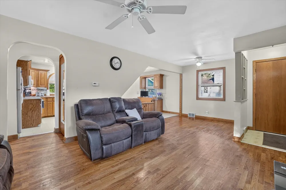 616 E Grand River Road Laingsburg City, MI 48848