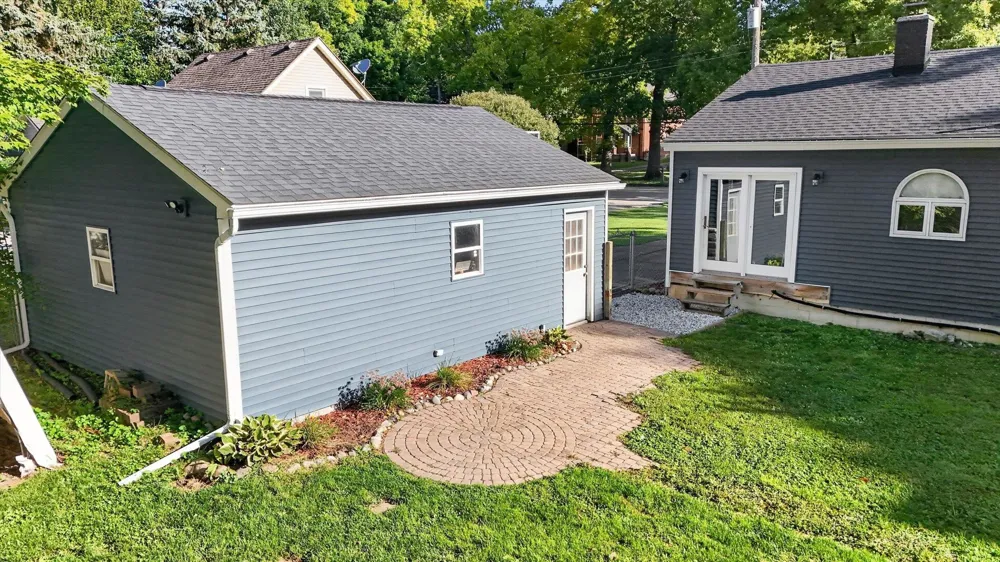 616 E Grand River Road Laingsburg City, MI 48848